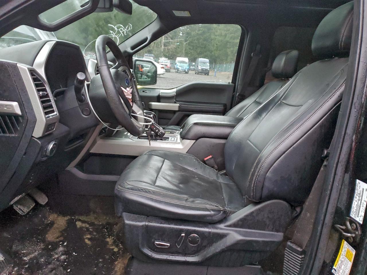 Ford F-150 Supercrew Image 6